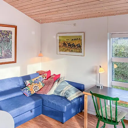 1 Bedroom Awesome In Semesterbostad *