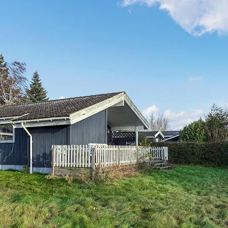 1 Bedroom Awesome In Mern