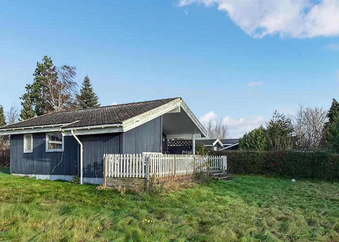 1 Bedroom Awesome In Mern
