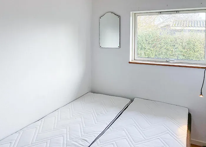 Semesterbostad 1 Bedroom Awesome In Mern