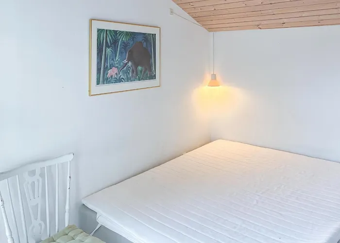Semesterbostad 1 Bedroom Awesome In